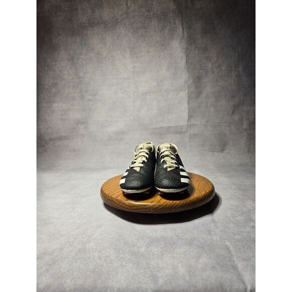 Adidas Predator Kids Youth‎ Soccer Cleats FW9222 FxG Black/White Size US 3 EU 35 - Picture 3 of 10